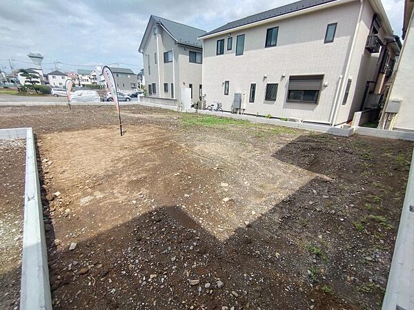 現地（2026年6月）撮影。No.2区画の本地（メインの土地部分）を南西から撮影。