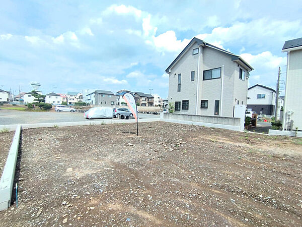 現地（2026年6月）撮影。No.3区画の本地（メインの土地部分）を南西から撮影。