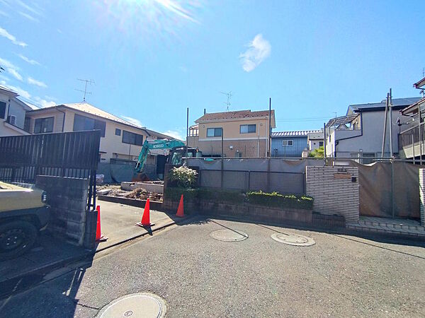 現地（2026年9月）撮影　現在古家の解体工事中です。