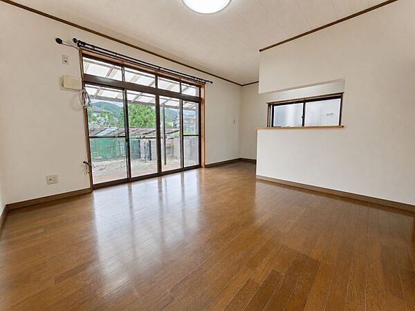 南向きリビングで毎日ぽかぽか♪家族みんながほっとできる、明るくて心地いい空間です！