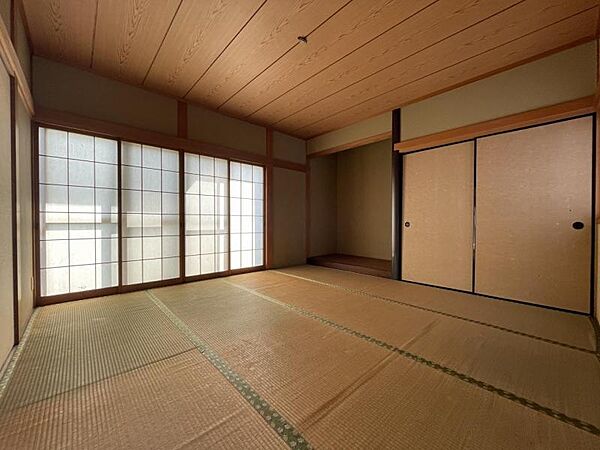 あると嬉しい和室！押し入れ、床の間完備です！