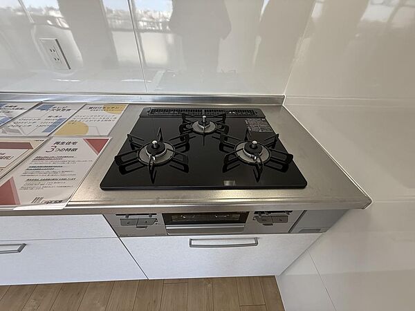 お手入れ楽々なガラストップコンロ。