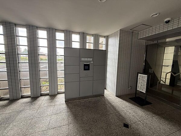 宅配ボックスもしっかり完備されています！