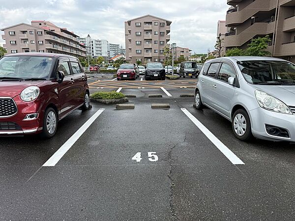 敷地内駐車場が継承可能です！