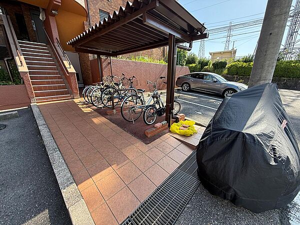 駐輪場。