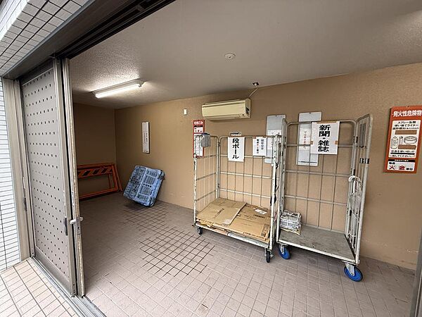 ゴミ捨て場。