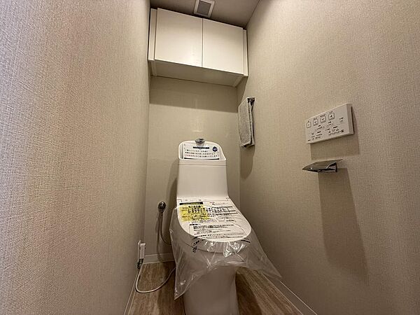 トイレもお手入れがしやすい一体型トイレです！