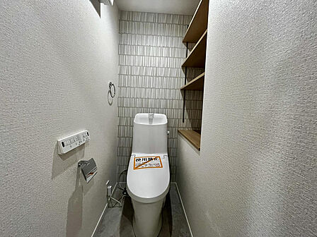 清潔感のある、すっきりとしたトイレスペースです。