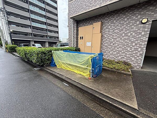 ゴミ捨て場。