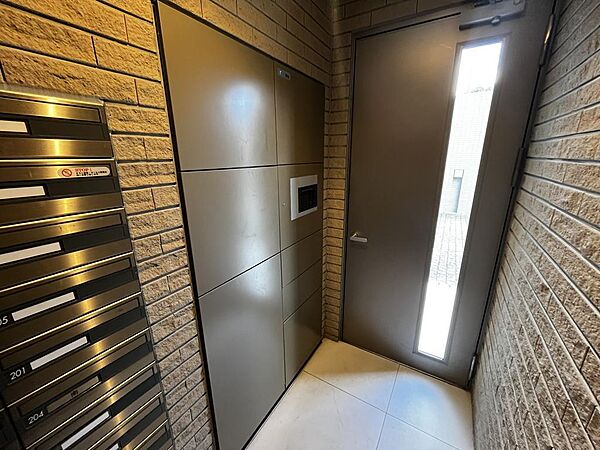 建物内の共用部分もすっきりと整えられています。