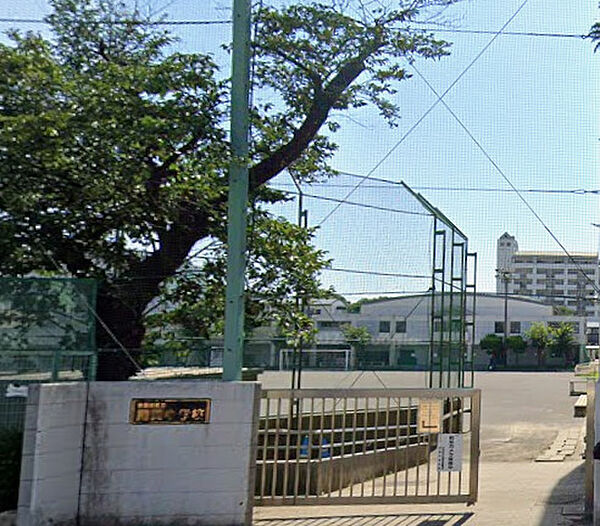 世田谷区立用賀中学校