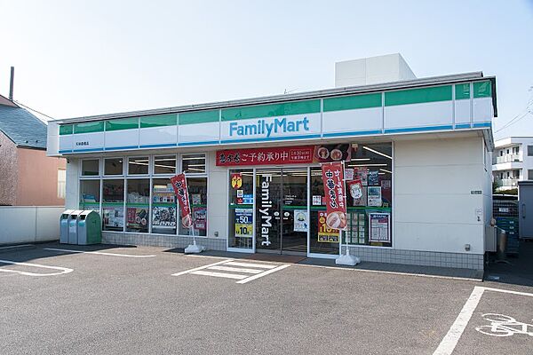 ファミリーマート天神森町店