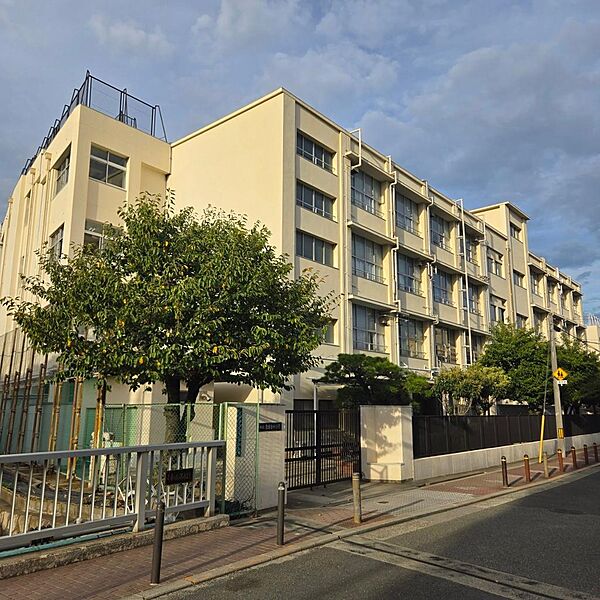大阪市立東住吉中学校より約550ｍ