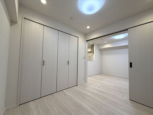 LDK横の洋室1　エアコン設置済み