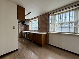 東大和市南街3丁目 4LDKのリビング/ダイニング