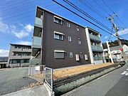 播磨高岡駅より徒歩9分 3階 築11年8ヶ月の賃貸物件