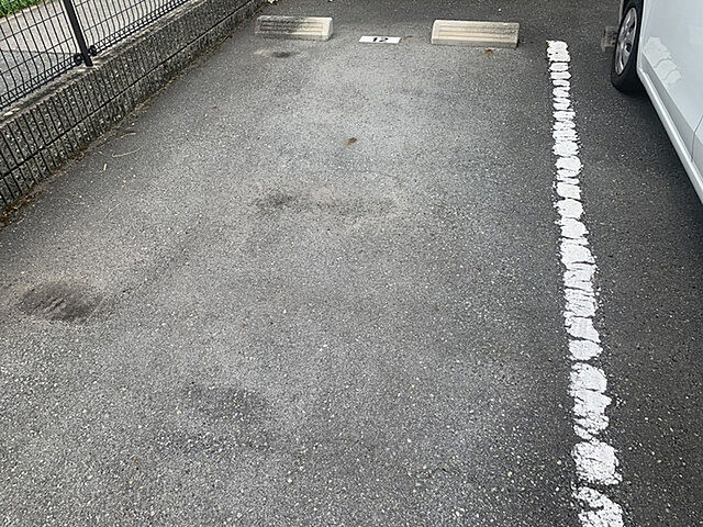 4 / 11