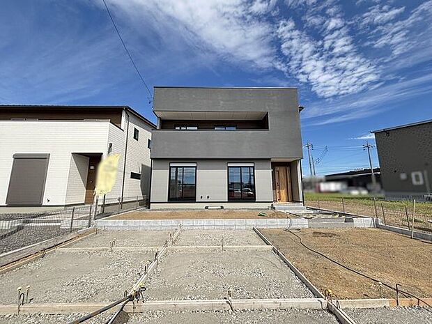 ◎パーキングスペース4台可能◎南庭