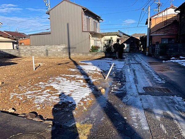 小中学校は徒歩15分圏内です。