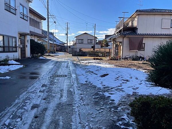 道路幅は4ｍありますのでセットバックは必要ありません。