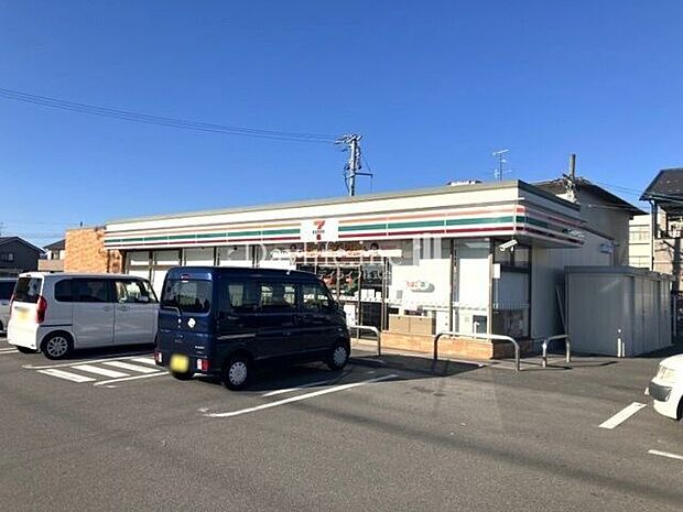 セブンイレブン 羽島竹鼻町蜂尻店 1040m