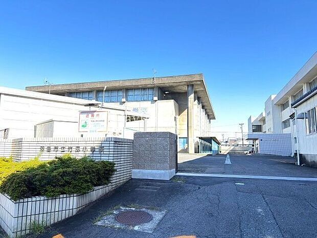 羽島市立 竹鼻小学校 1650m