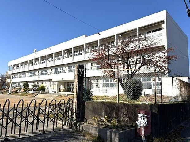 羽島市立堀津小学校 600m