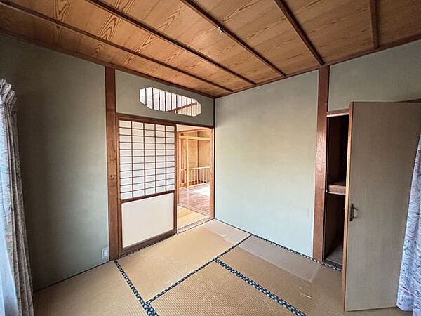 【2F 北西和室】4.5帖〇押入
