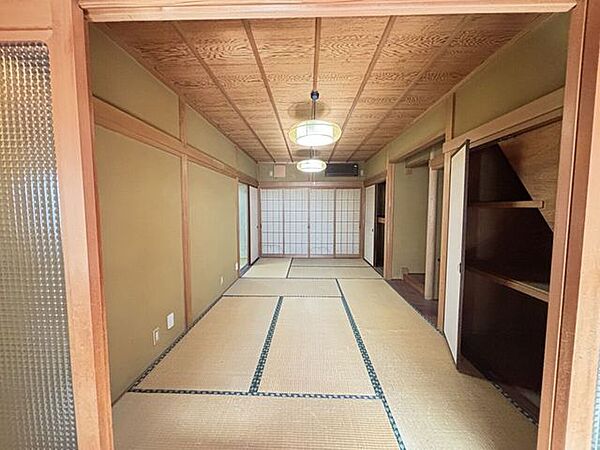 【1F 和室】9帖〇床の間〇押入