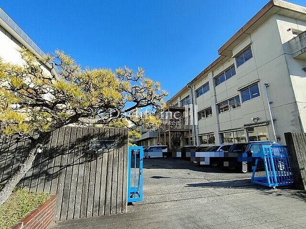 岐阜市立七郷小学校 80m