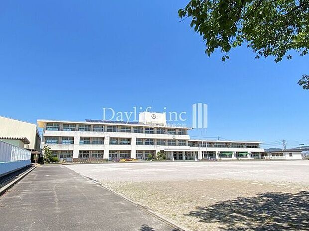 本巣市立土貴野小学校 1800m