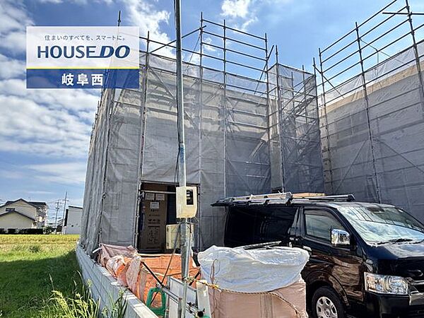 2026年10月完成予定です。内覧ご希望の方は、類似物件もございますのでお気軽にお問合せ下さい！