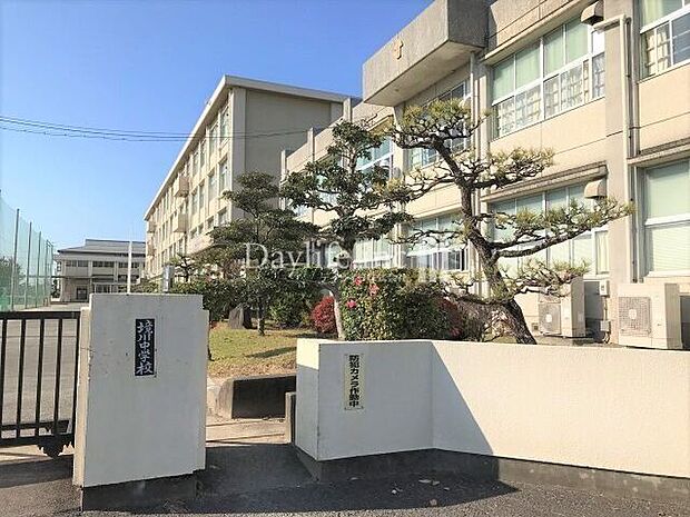 岐阜市立境川中学校 1720m
