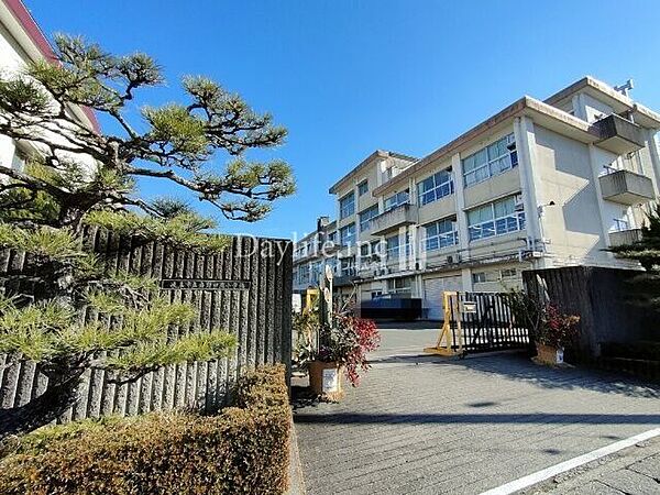岐阜市立岩野田北小学校 750m