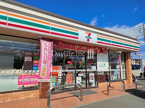 セブン-イレブン 北方町小柳店 1090m