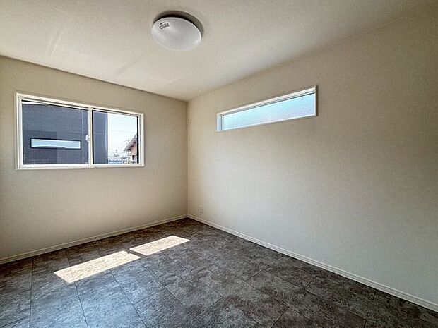 2面採光なので明るく気持ちよく過ごせますね!