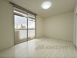 近鉄橿原線 新ノ口駅 徒歩5分の賃貸マンション 4階1Kのリビング/ダイニング