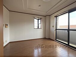 アパルトマン 203 2階1Kのリビング/ダイニング