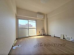 ロイヤルタケナカ 4階ワンルームのリビング/ダイニング