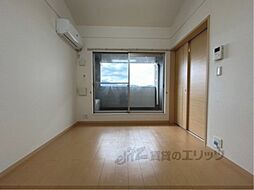 近鉄南大阪線 高田市駅 徒歩7分の賃貸アパート 2階1DKのリビング/ダイニング