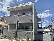 大和小泉駅より徒歩2分 2階 築2年7ヶ月の賃貸物件