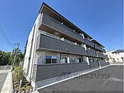 耳成駅より徒歩6分 築1年10ヶ月 3階建の賃貸物件