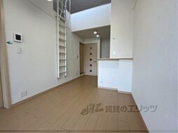 近鉄南大阪線 高田市駅 徒歩17分の賃貸アパート 2階1DKのリビング/ダイニング