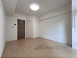 近鉄橿原線 新ノ口駅 徒歩7分の賃貸マンション 1階1Kのリビング/ダイニング