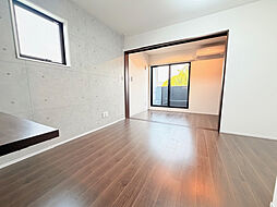 LECOCON中川II 101 1階1LDKのリビング/ダイニング