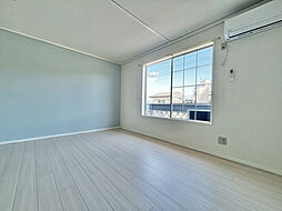 ハイツフレンド広沢II 204号室 2階1Kのリビング/ダイニング