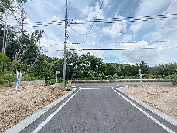分譲地の入口を南側から撮影