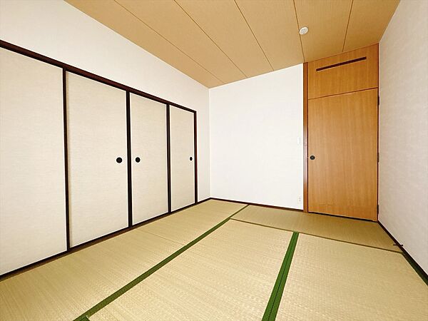 【1F和室】畳の香りに包まれる穏やかな和の暮らし※リフォーム後の写真です※2026年8月撮影