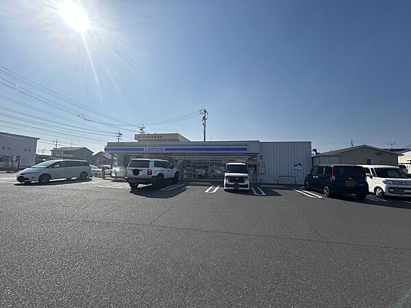 コンビニ 750m ローソン桜が丘店
