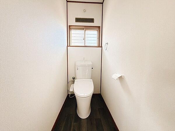【トイレ】清潔感のある新品のトイレです！※リフォーム後の写真です※2026年8月撮影